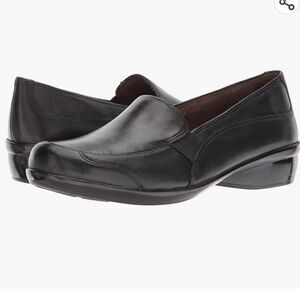 Natural Soul Carryon Slip-on Loafers sz 9.5